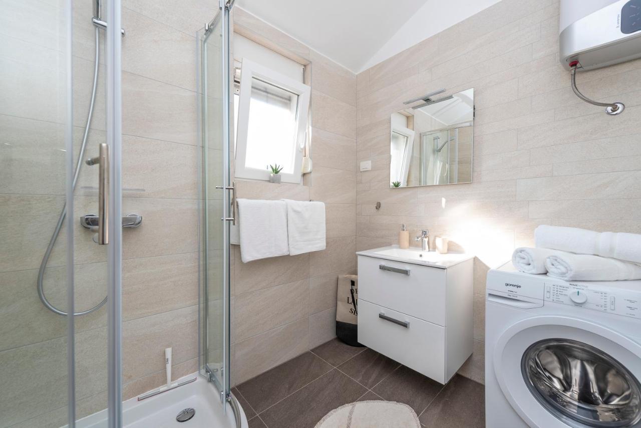 Luxury - La 5& 6 Apartment