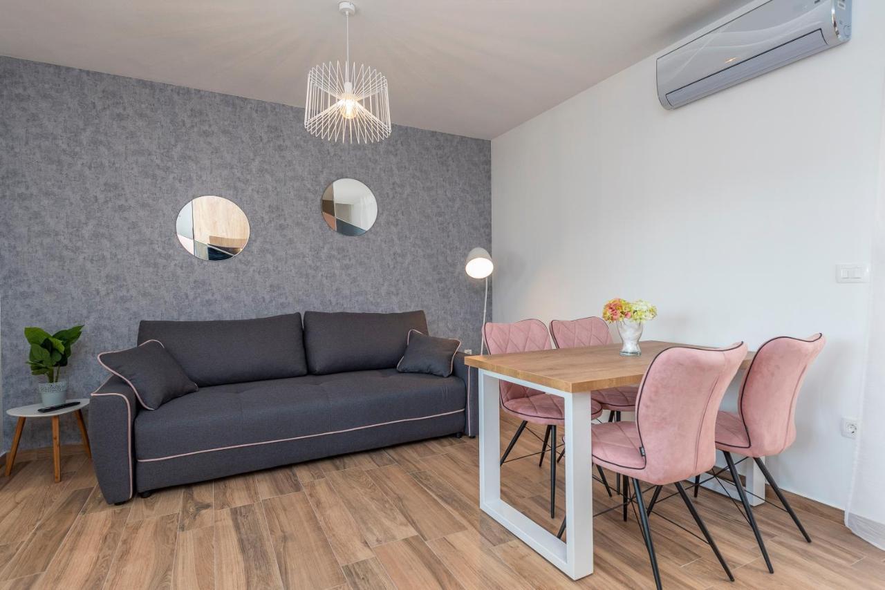 Luxury - La 5& 6 Apartment *