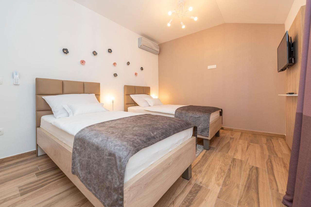 Apartment Luxury - La 5& 6 *