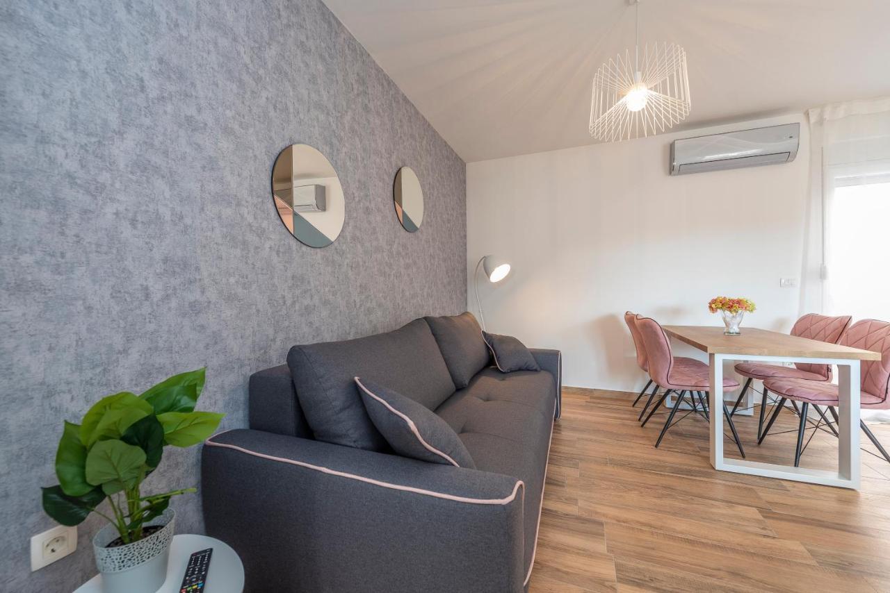Luxury - La 5& 6 Apartment